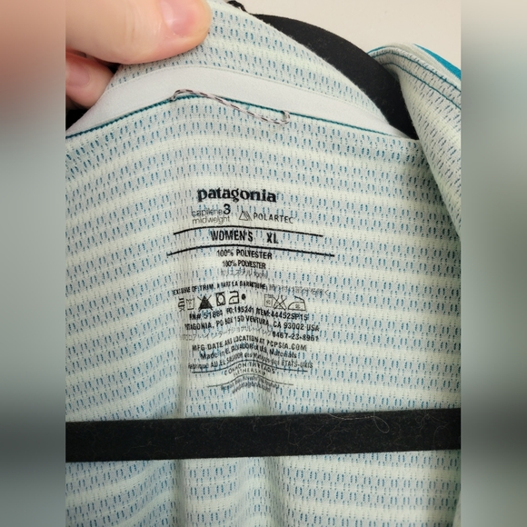 Patagonia Quarter Zip - Picture 6 of 6